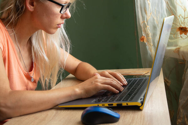 IT-професії для жінок-переселенок: можливість опанувати безкоштовно